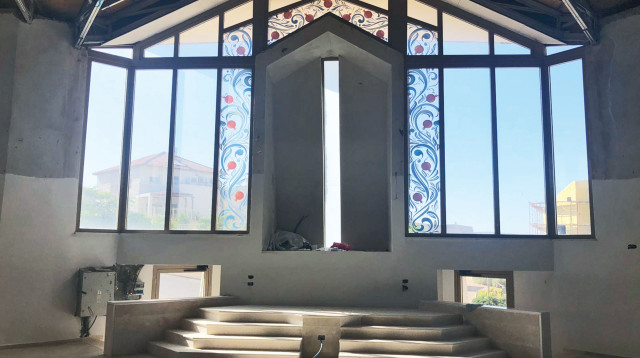 בית הכנסת שנבנה בטלמון (צילום: אבי קרעי)