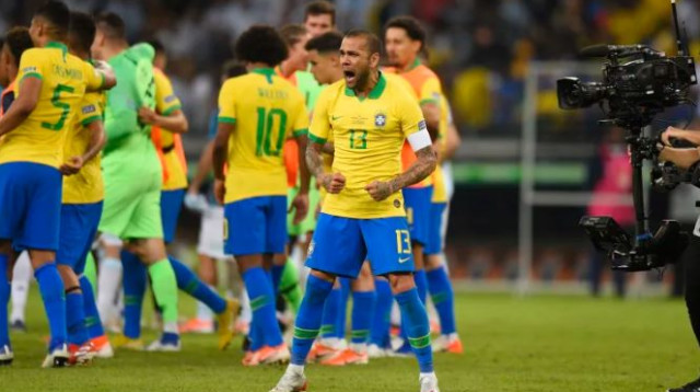 ברזיל חוגגת ניצחון על ארגנטינה (צילום: Pedro Vilela/Getty Images)