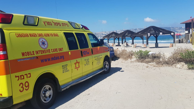 אמבולנס מד"א, טביעה (צילום: מד"א)