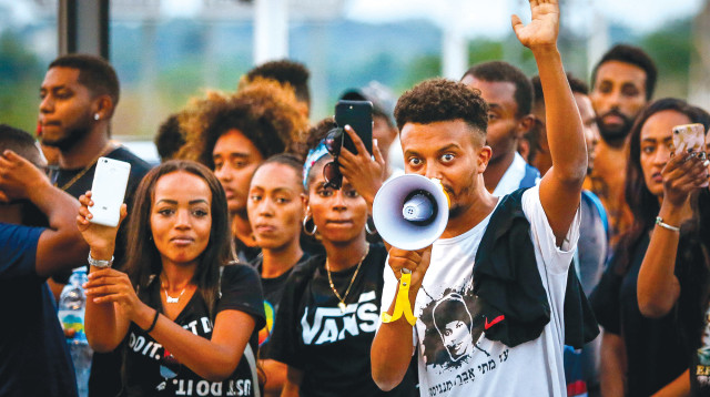 מחאת יוצאי אתיופיה (למצולמים אין קשר לכתבה) (צילום: רועי אלימה, פלאש 90)