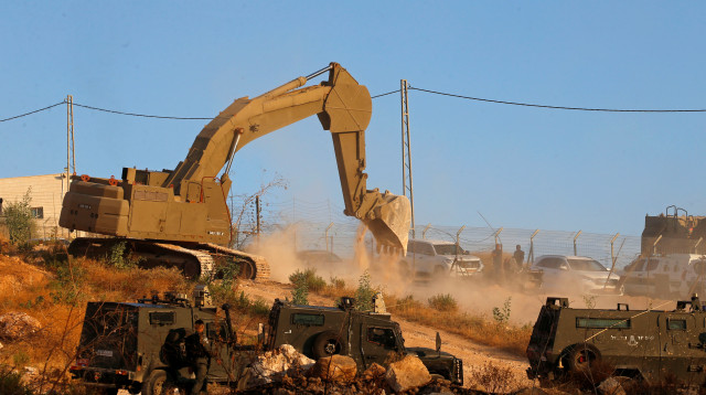 הריסת בית בצור באהר (צילום: רויטרס)