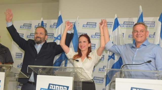 ניצן הורוביץ, סתיו שפיר, אהוד ברק (צילום: אבשלום ששוני)