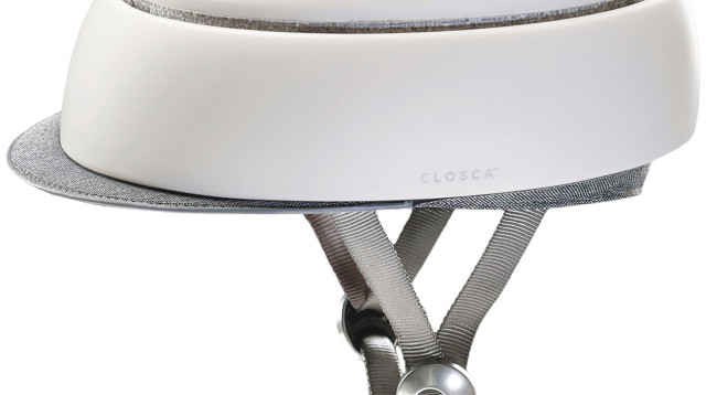 קסדת האופניים המתקפלת (צילום: Amparito Sebastia - FUGA)