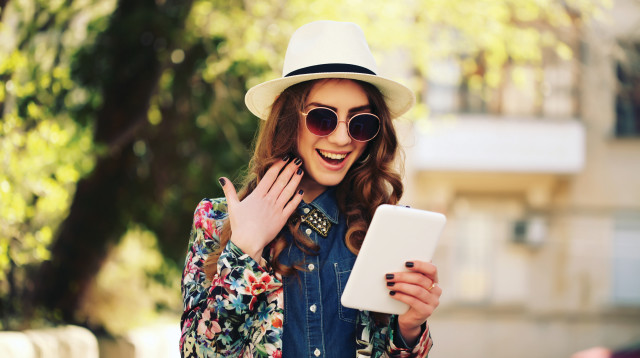 התמכרות לרשתות החברתיות (צילום: אינגאימג')