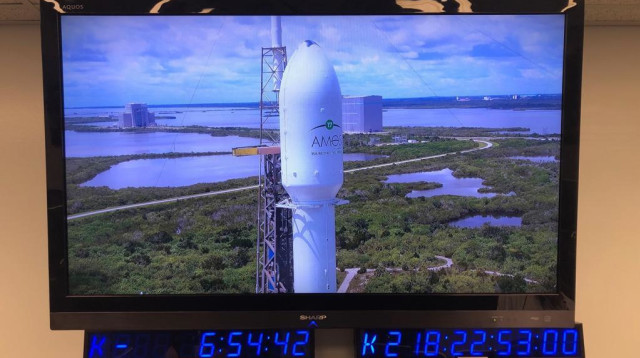 חדר הבקרה של שיגור הלוויין עמוס 17 (צילום: spacex)