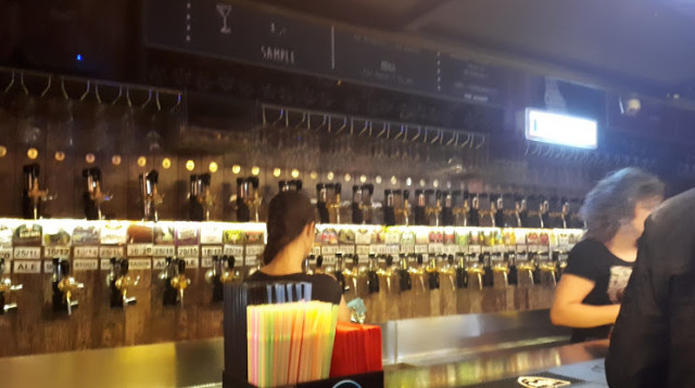 בר בירה pai paw וורשה (צילום: ורד ברלל)