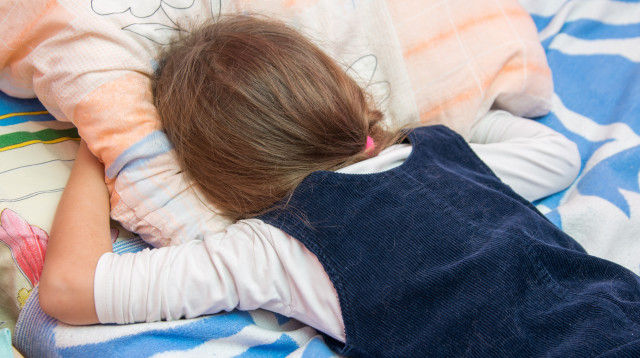 ילדה בוכה (אילוסטרציה) (צילום: אינג אימג')