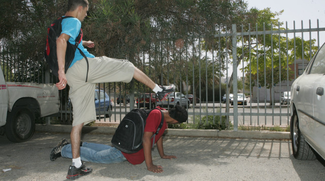 אלימות נוער, אילוסטרציה (צילום: יהודה לחיאני)