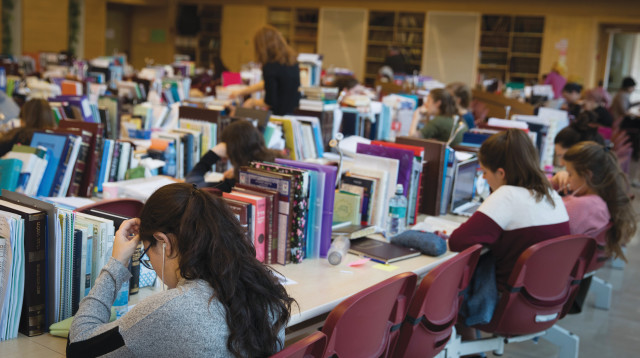 תלמידות (צילום: הדס פרוש , פלאש 90)