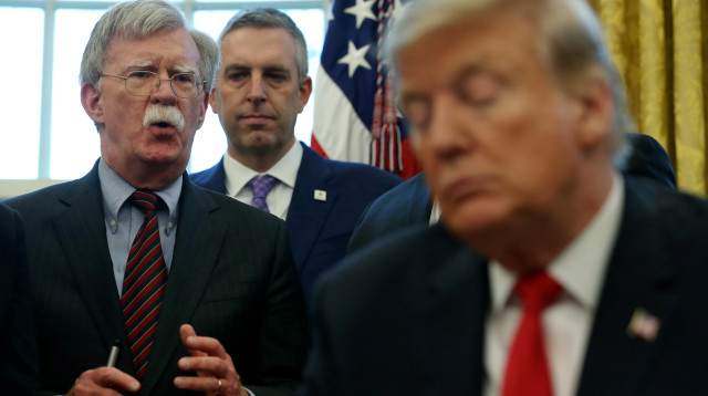 דונלד טראמפ, ג'ון בולטון (צילום: רויטרס)