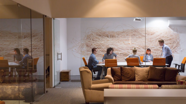 הייטק, אילוסטרציה (למצולמים אין קשר לנאמר בכתבה) (צילום: אינג אימג')