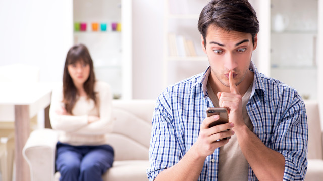 איך לדעת אם אנשים משקרים? (צילום: אינג אימג')