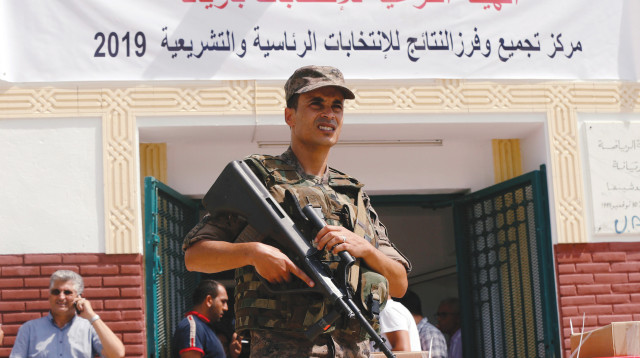 ההכנות לבחירות בתוניסיה (צילום: רויטרס)