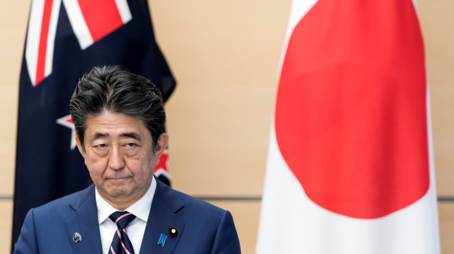 שינזו אבה (צילום: רויטרס)