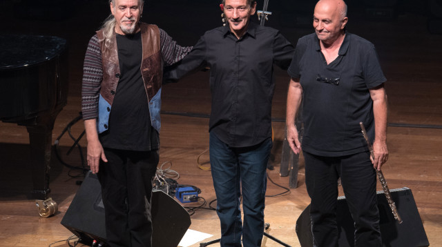 שלישית "קצת אחרת" (צילום: משה צ'יטיאת)