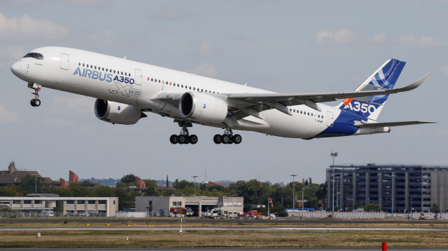 מטוס airbus a350, ארכיון (צילום: רויטרס)
