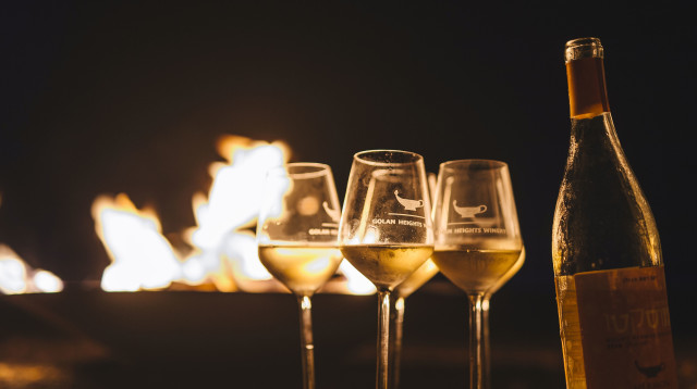 יין על החוף (צילום: יח"צ יקבי רמת הגולן)