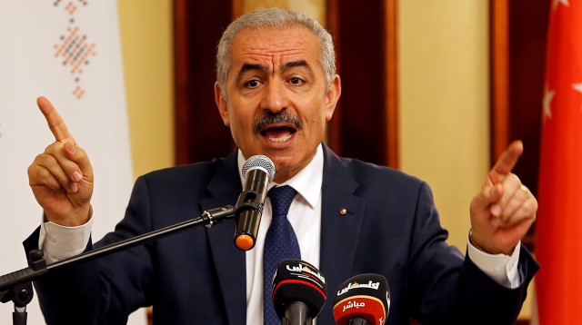 ראש הממשלה הפלסטיני, מוחמד אשתייה (צילום: REUTERS/Mussa Qawasma)