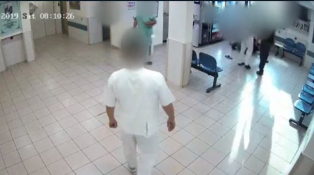תקיפת צוות רפואי בבית החולים פוריה (צילום: מצלמות אבטחה)