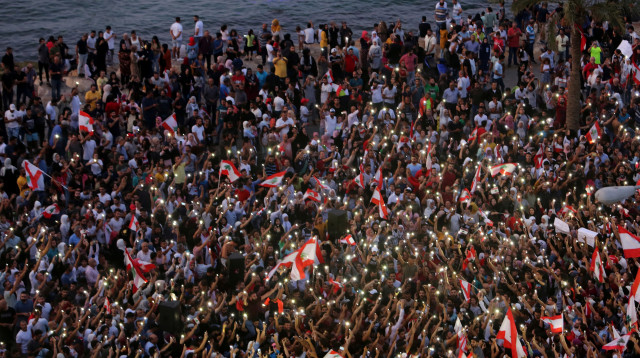 הפגנות ענק בלבנון (צילום: רויטרס)