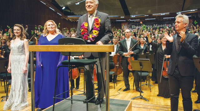 זובין מהטה בקונצרט האחרון עם התזמורת הפילהרמונית הישראלית (צילום: שי סקיף)