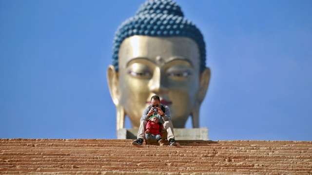 תיירים בבהוטן (צילום: רויטרס)