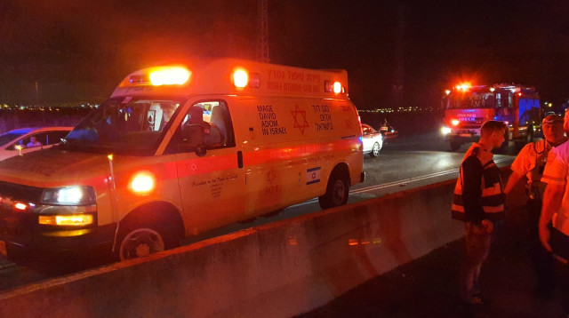 אמבולנס (צילום: אדיר אדרי תיעוד מבצעי מד"א)