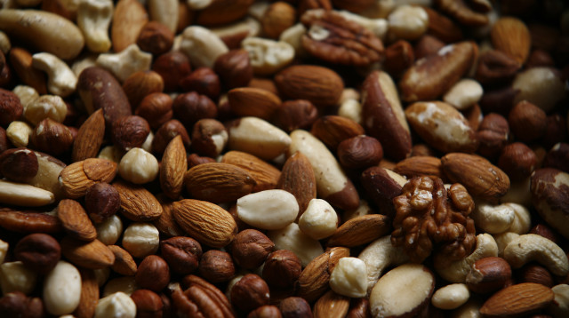 אגוזים (צילום: אינג אימג')