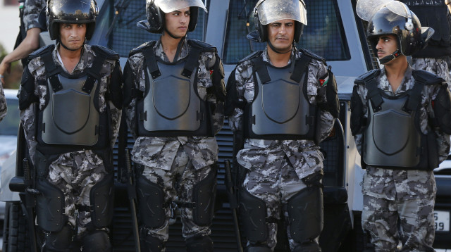 כוחות משטרה ליד שגרירות ישראל בירדן, ארכיון (למצולמים אין קשר לנאמר בכתבה) (צילום: רויטרס)