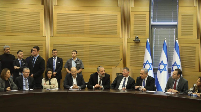 ישיבת ראשי גוש הימין (צילום: מרק ישראל סלם)