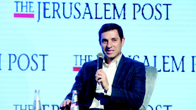 ביני זומר (צילום: מרק ישראל סלם)