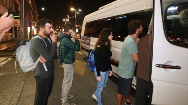 תחבורה ציבורית בשבת בתל אביב (צילום: אבשלום ששוני)