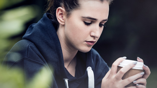 אישה עצובה, אילוסטרציה (למצולמת אין קשר לנאמר בכתבה) (צילום: אינג אימג')