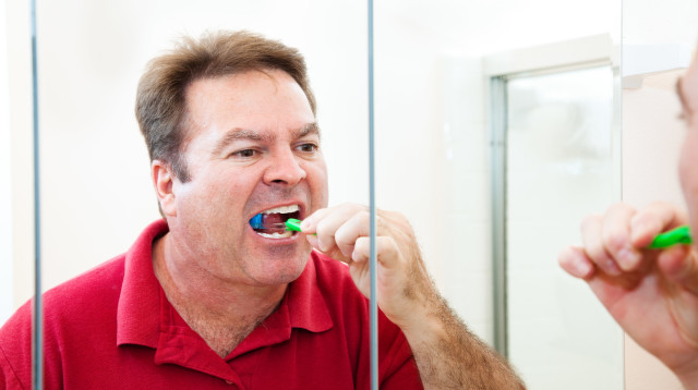 צחצוח שיניים (צילום: ingimage ASAP)