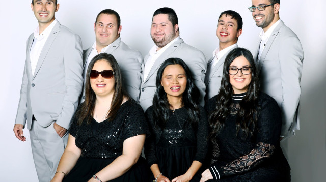 להקת שלוה (צילום: סלי בן אריה)