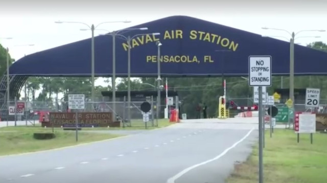 בסיס חיל הים האמריקאי בפנסקולה שבפלורידה (צילום: צילום מסך: רויטרס)