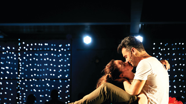 רומיאו ויוליה - הסעודה האחרונה (צילום: אוראל רביבו)