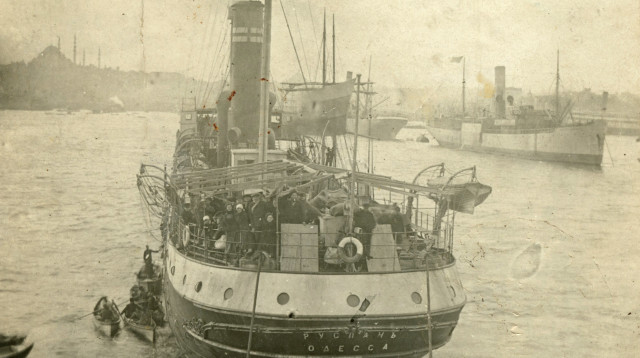 ספינת המעפילים רוסלאן (צילום: באדיבות מכון ז'בוטינסקי בישראל)