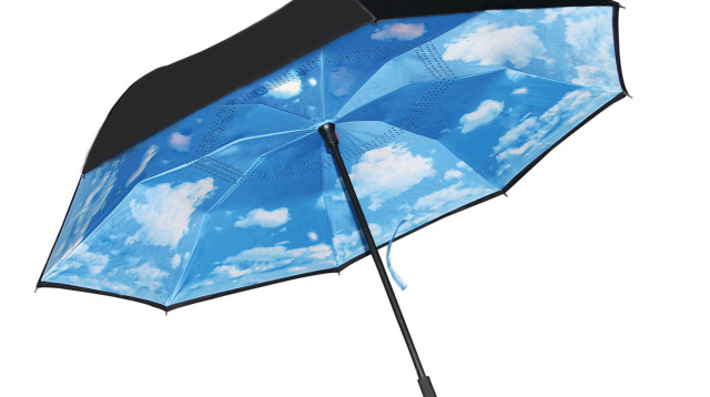 מטריה הפוכה (צילום: יח"צ)