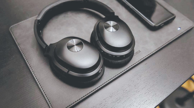 אוזניות COWIN SE7 (צילום: יח"צ)