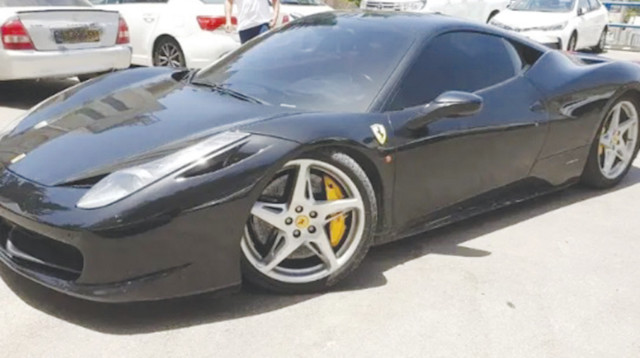 פרארי שהחרימה המשטרה (צילום: דוברות המשטרה)