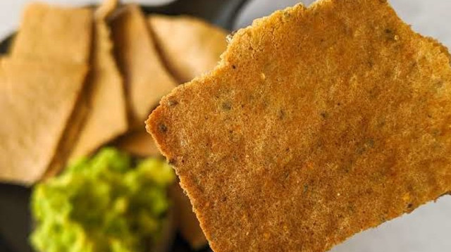 קרקר קינואה (צילום: אסי רוז)