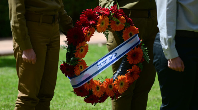 יום הזיכרון לחללי צה"ל (צילום: תומר נויברג, פלאש 90)