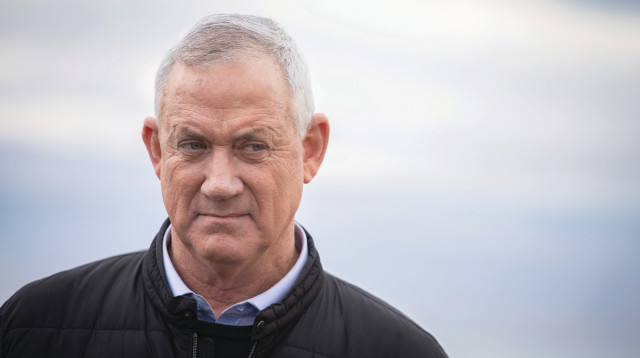 בני גנץ בביקור בבקעה (צילום: הדס פרוש , פלאש 90)