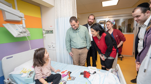 נשיאת גאורגיה ברחשי לב (צילום: דניאל אדרי)