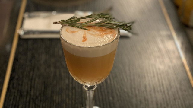 קוקטייל על בסיס וויסקי (צילום: גרישה קומושוילי, מוזיאון הוויסקי)