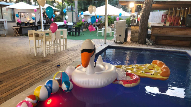 מועדונים לבת מצווה (צילום: החצר האחורית-מתחם אירועים)