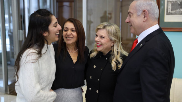 נעמה יששכר מחוץ לכלא (צילום: קובי גדעון, לע"מ)