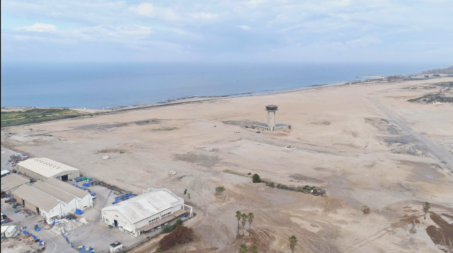 שדה דב לאחר הפינוי (צילום: אגף דוברות והסברה במשרד הביטחון)