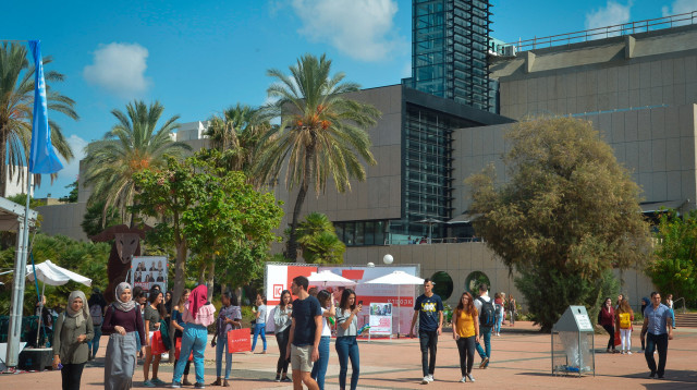סטודנטים באוניברסיטת תל אביב (אילוסטרציה) (צילום: פלאש 90)